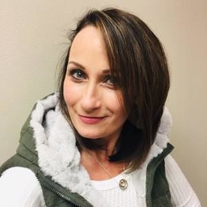 Meet your Posher, Holly